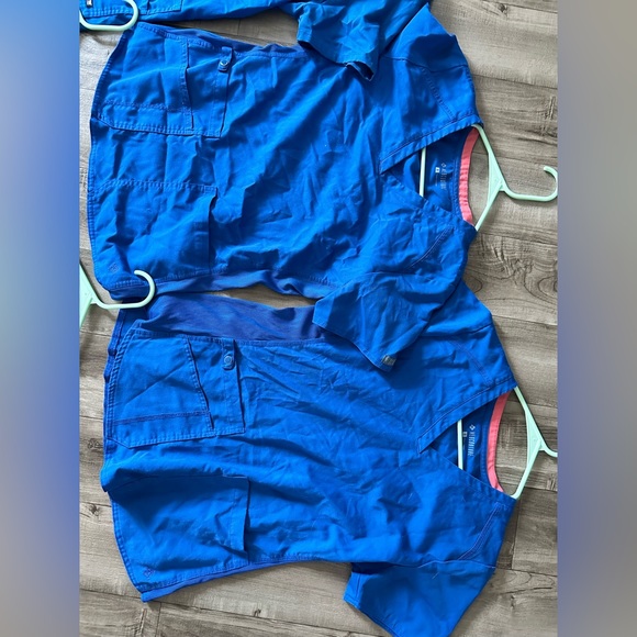 Women’s scrubs - Picture 2 of 6